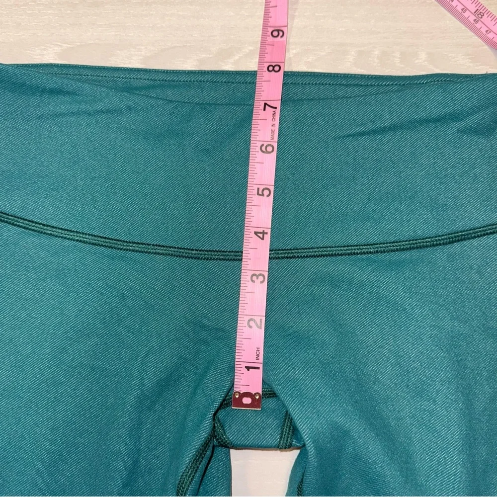 Lululemo‎ Women Size 4  Wunder Under Pant III FORT/WHT Forage Teal Green